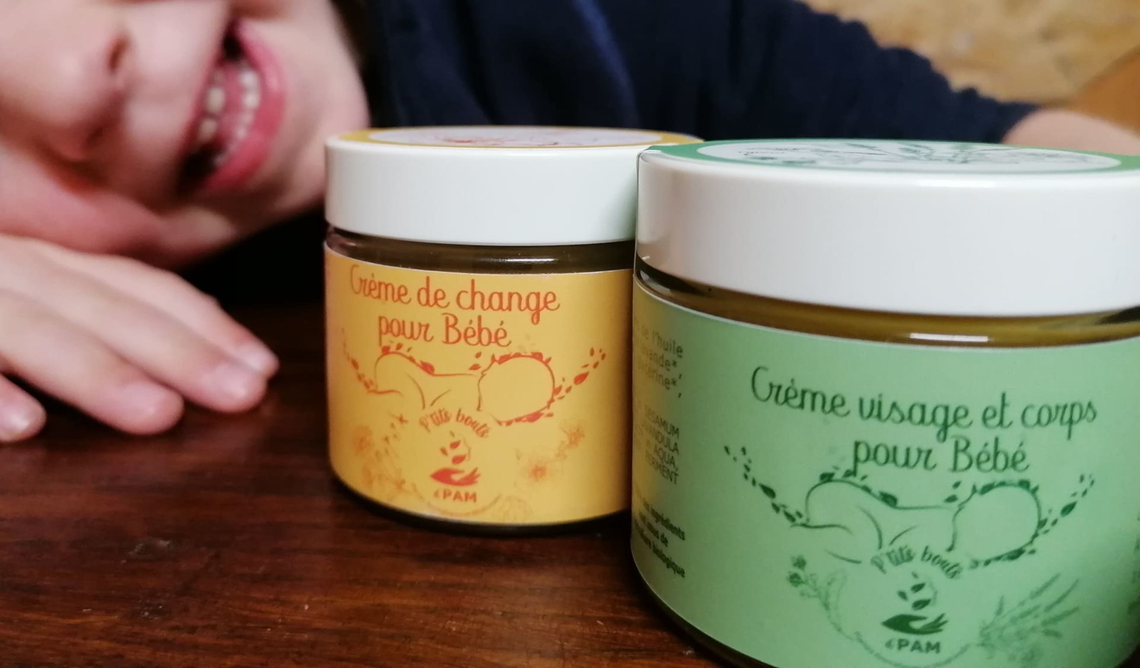 Cosmétiques conçus pour les bébés, enfants, peaux fragiles image